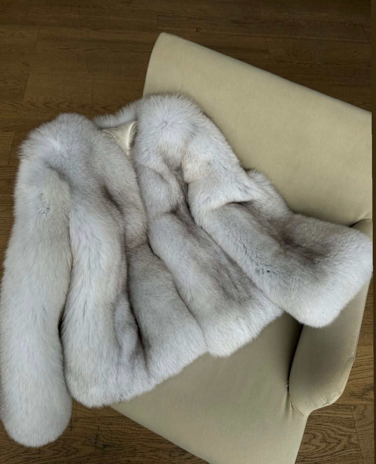 Natural Arctic Fox Limited Edition KALINKA FURS