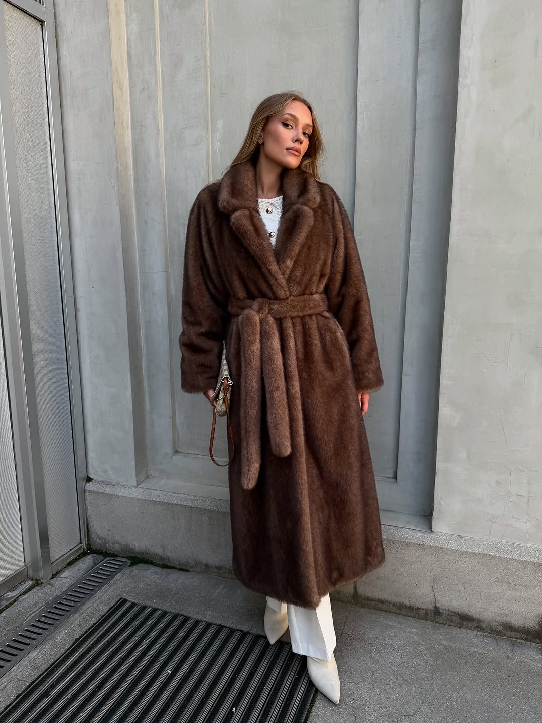 Palton din blană ecologică stil nurcă blackglama