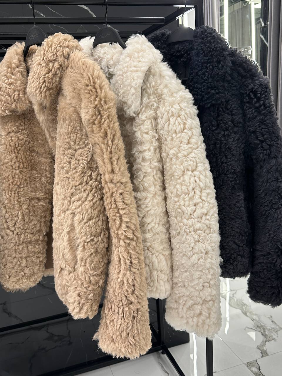 Tigrado Fur Coat. Geaca din blana naturala de oaie Tigrado KALINKA FURS