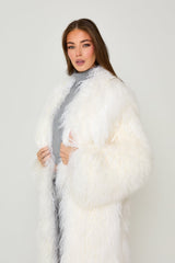 Manteau long Isabella en fourrure naturelle de mouton mongol avec col anglais