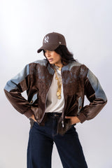 Jacheta din denim cu detalii din velour și dantelă