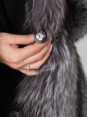 Irina Haină scurtă din blană naturală de vulpe argintie cu guler în formă de V