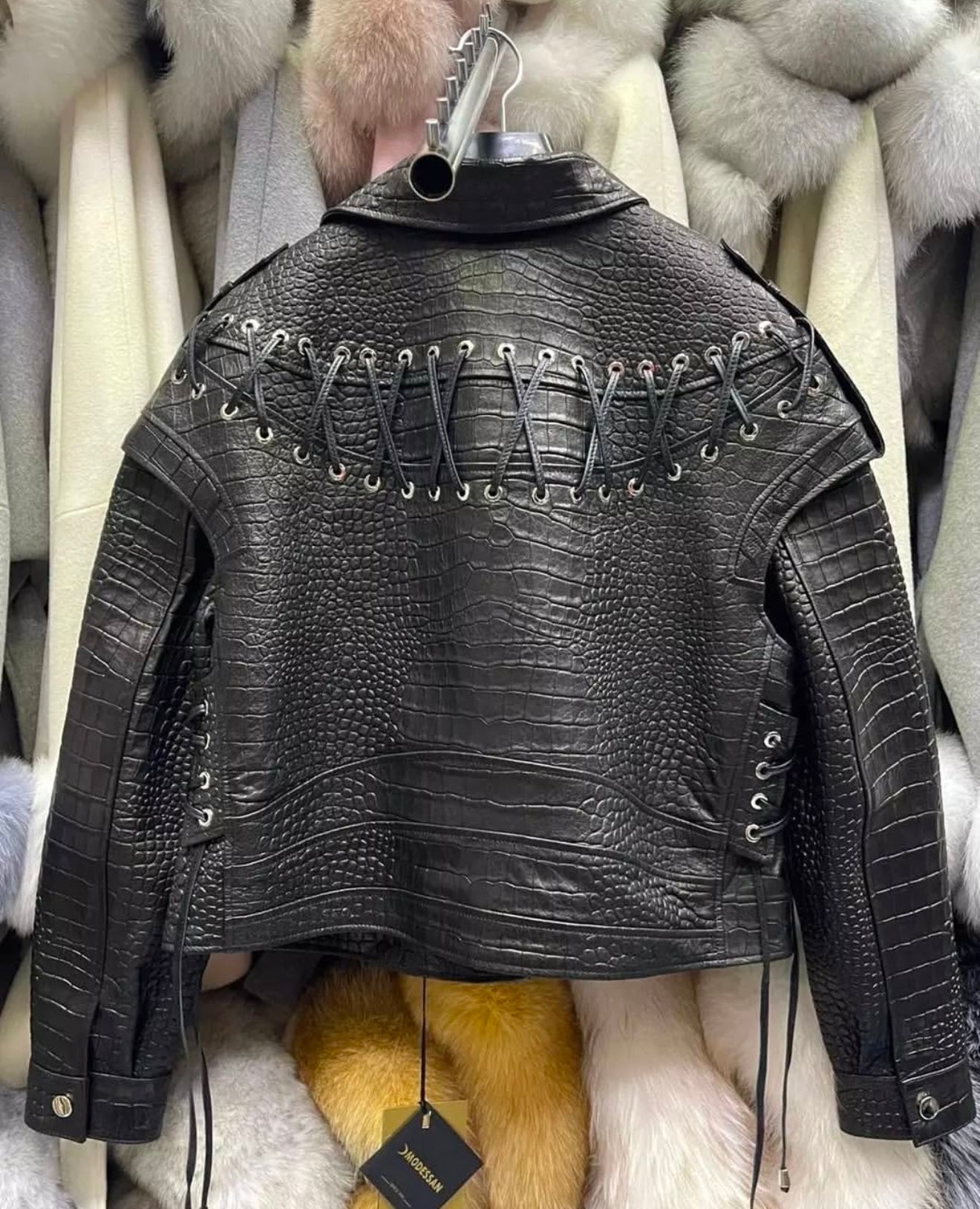 Crocodile Efect Jacket. Geaca din piele cu efect de crocodil KALINKA FURS