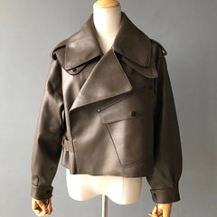 Epaulettes embellished leather jacket. Jacheta din piele cu epoleti KALINKA FURS