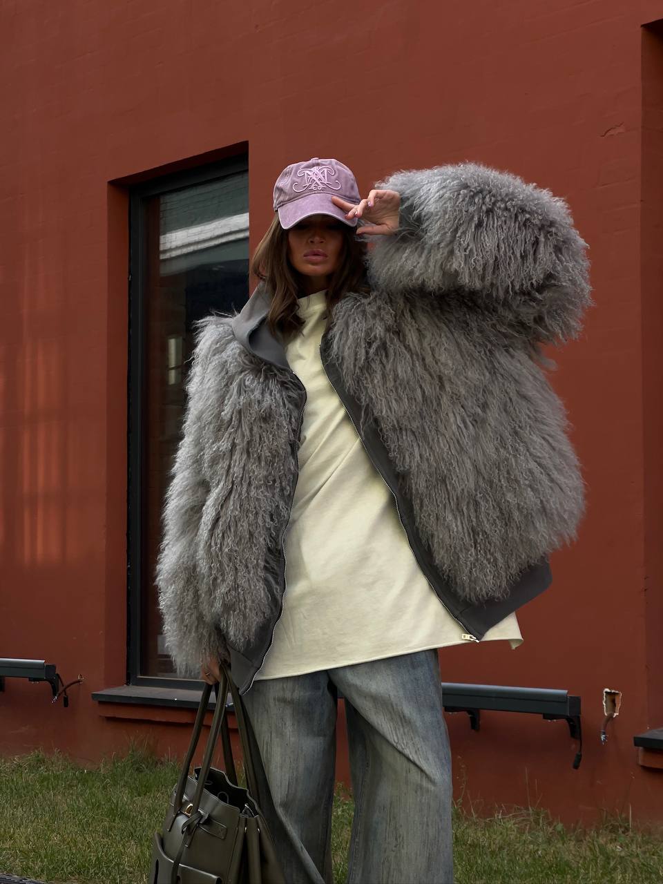 Blana mongoleza de culoare gri. Guler clasic. Lungime 60cm KALINKA FURS