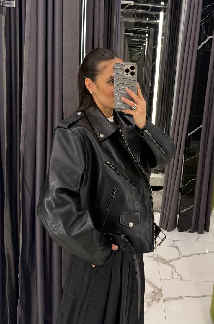 Oversized Vintage Bomber Jacket. Jacheta din piele naturala. Stil oversized. KALINKA FURS