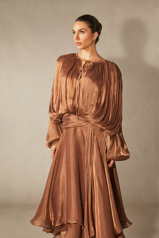 Alma rochie vaporoasă de seară