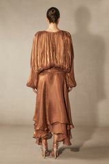 Alma rochie vaporoasă de seară