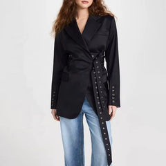 Deea sacou ajustat în talie cu detalii