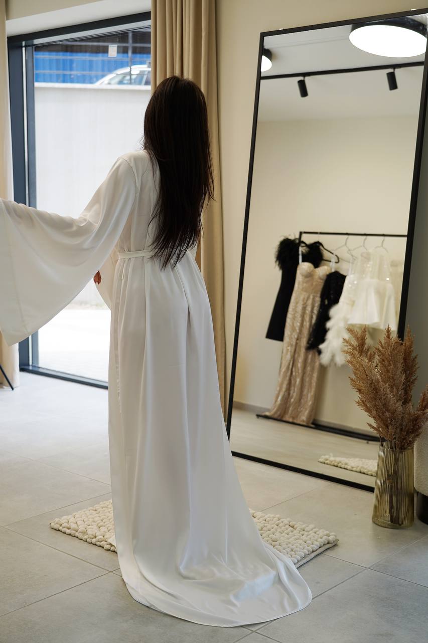 White Satin Robe. Halat alb din satin KALINKA FURS