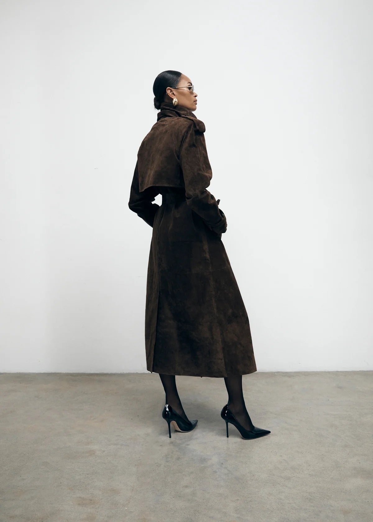 Suede Brown Trench Coat. Trench maro din piele întoarsă KALINKA FURS