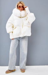 Geaca calduroasa de iarna. Oversized cu guler din vulpe KALINKA FURS