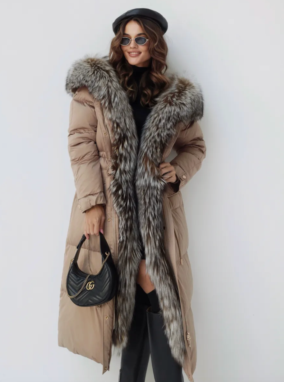 Geaca lunga de iarna cu puf de gasca si guler din vulpe KALINKA FURS