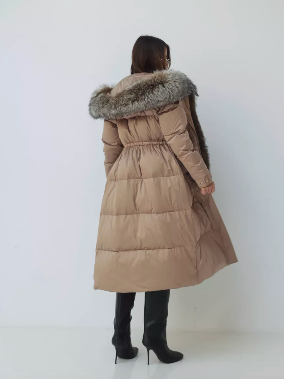 Geaca lunga de iarna cu puf de gasca si guler din vulpe KALINKA FURS