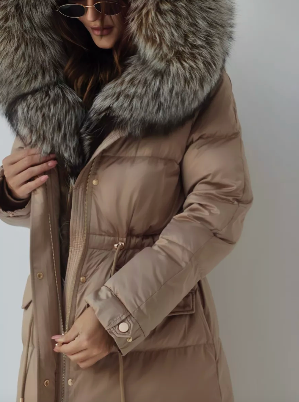 Geaca lunga de iarna cu puf de gasca si guler din vulpe KALINKA FURS