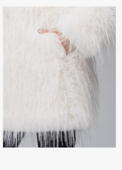 Blana ecologica din pene de strut. Culoare alb KALINKA FURS