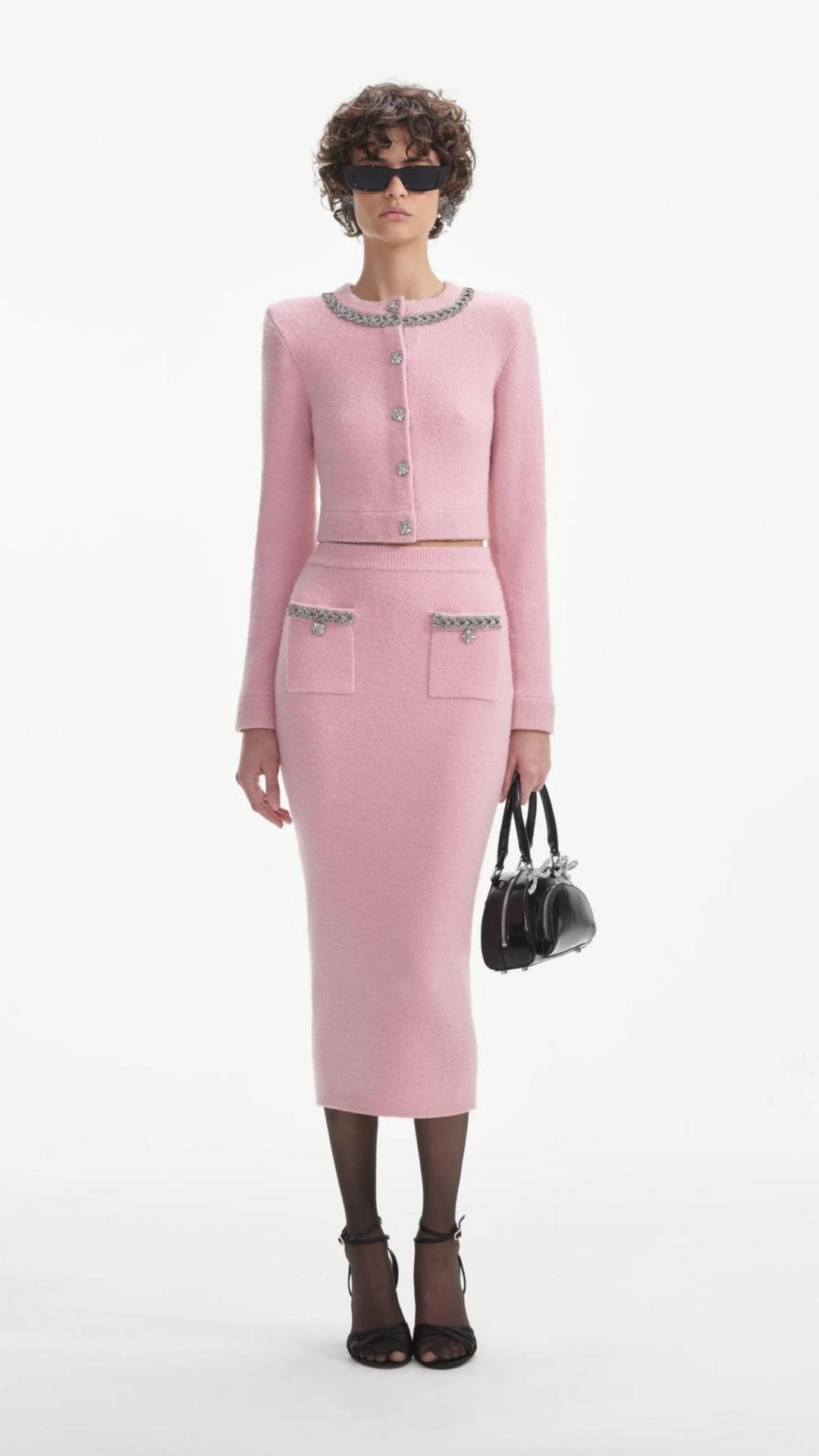 Costum cu nasturi de cristal cu design roz KALINKA FURS