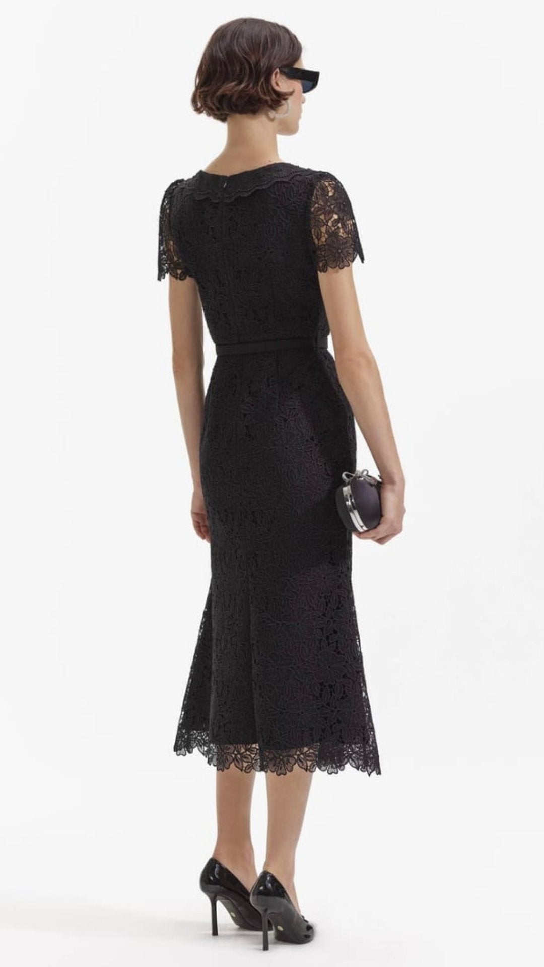 Rochie neagră, cu mânecă scurtă de lungime midi din dantelă KALINKA FURS
