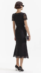 Rochie neagră, cu mânecă scurtă de lungime midi din dantelă KALINKA FURS