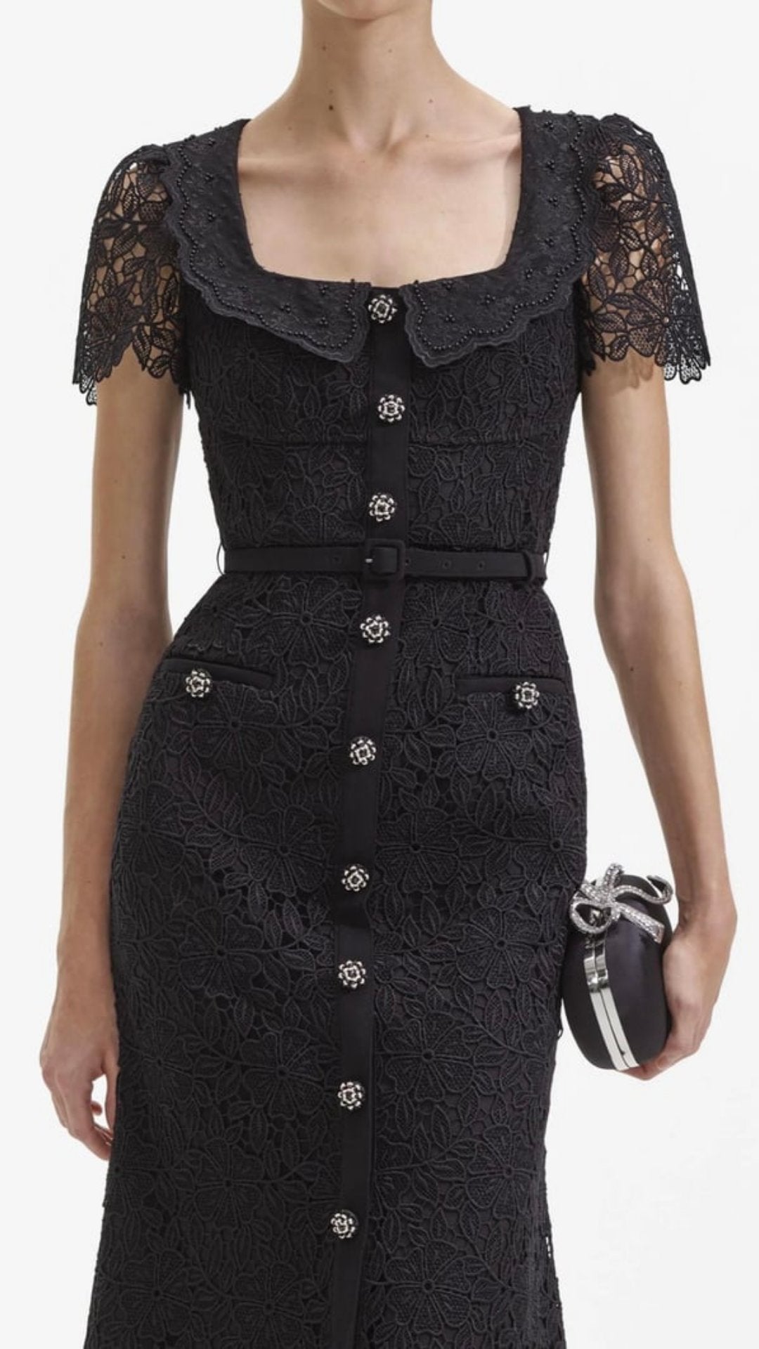 Rochie neagră, cu mânecă scurtă de lungime midi din dantelă KALINKA FURS