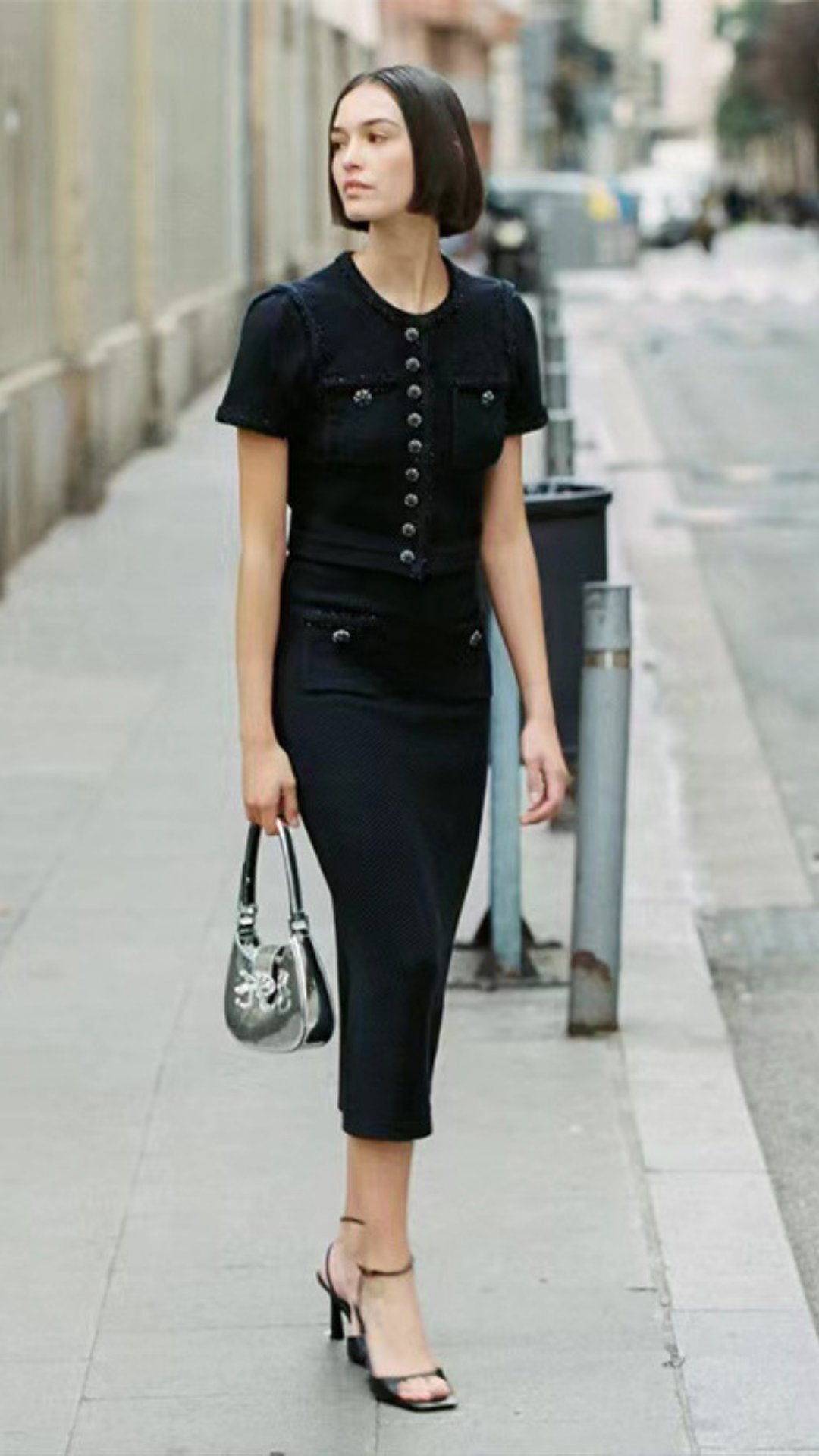 Costum bleumarin cu nasturi de cristal KALINKA FURS