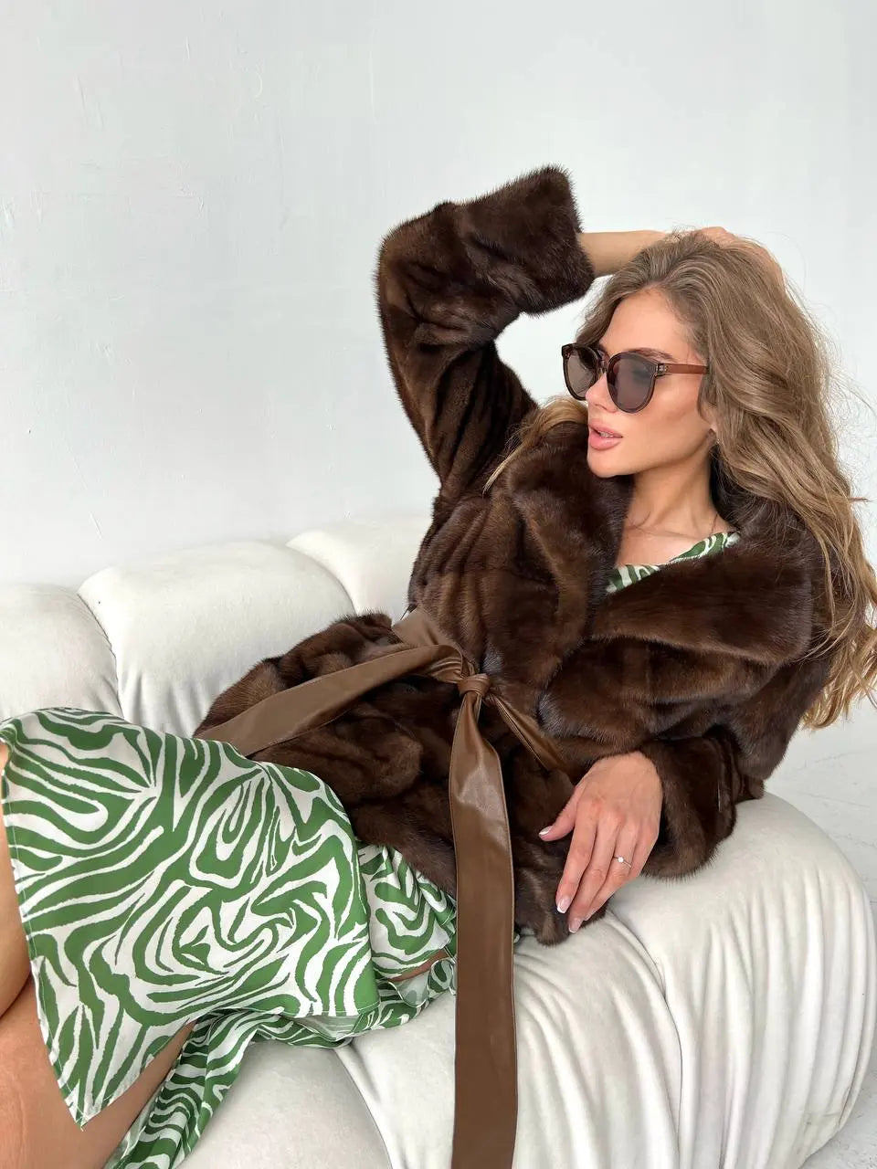 Natural Mink Fur with English Collar. Haina din blana naturala de vizon cu revere. KALINKA FURS
