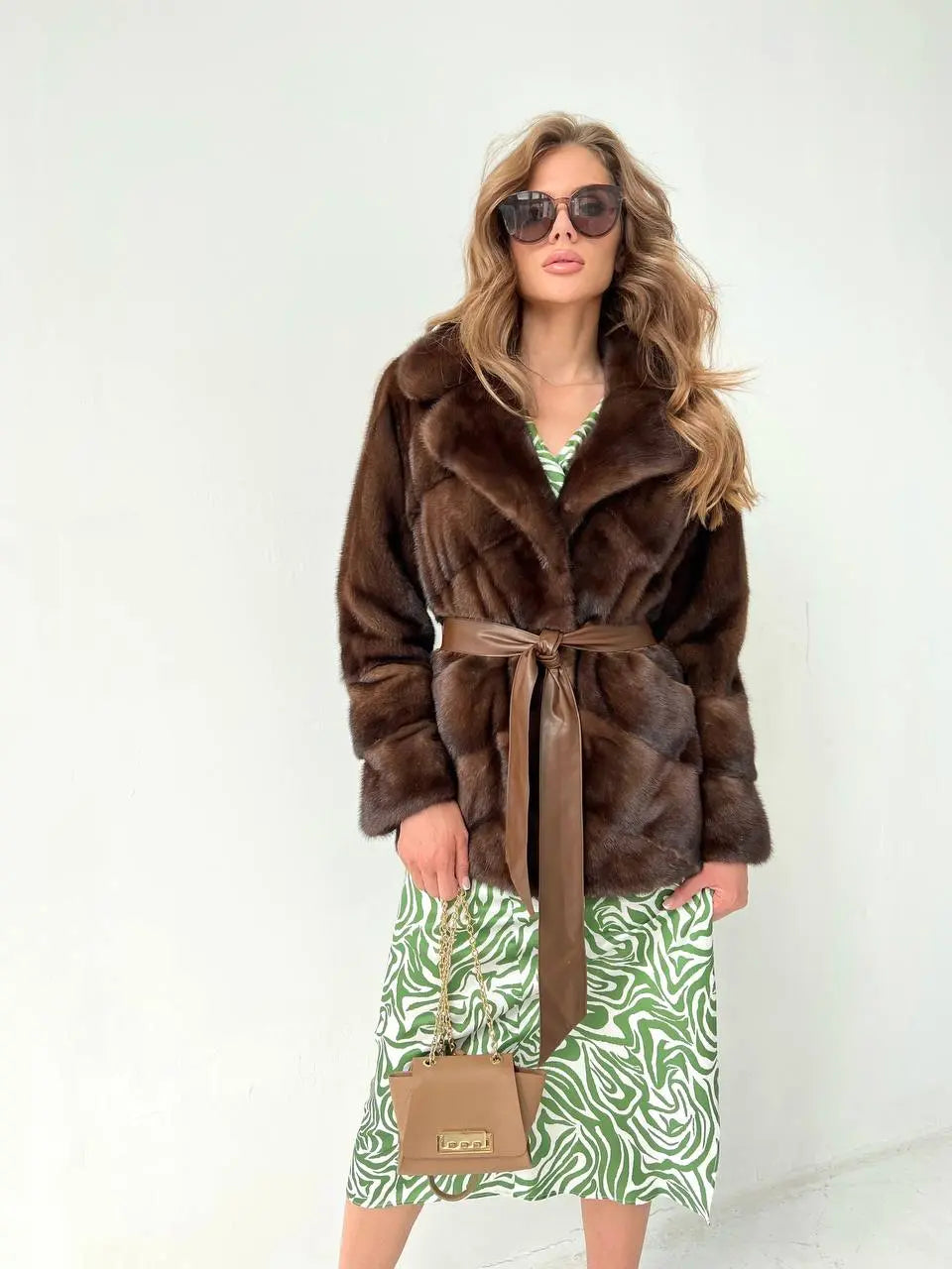 Natural Mink Fur with English Collar. Haina din blana naturala de vizon cu revere. KALINKA FURS
