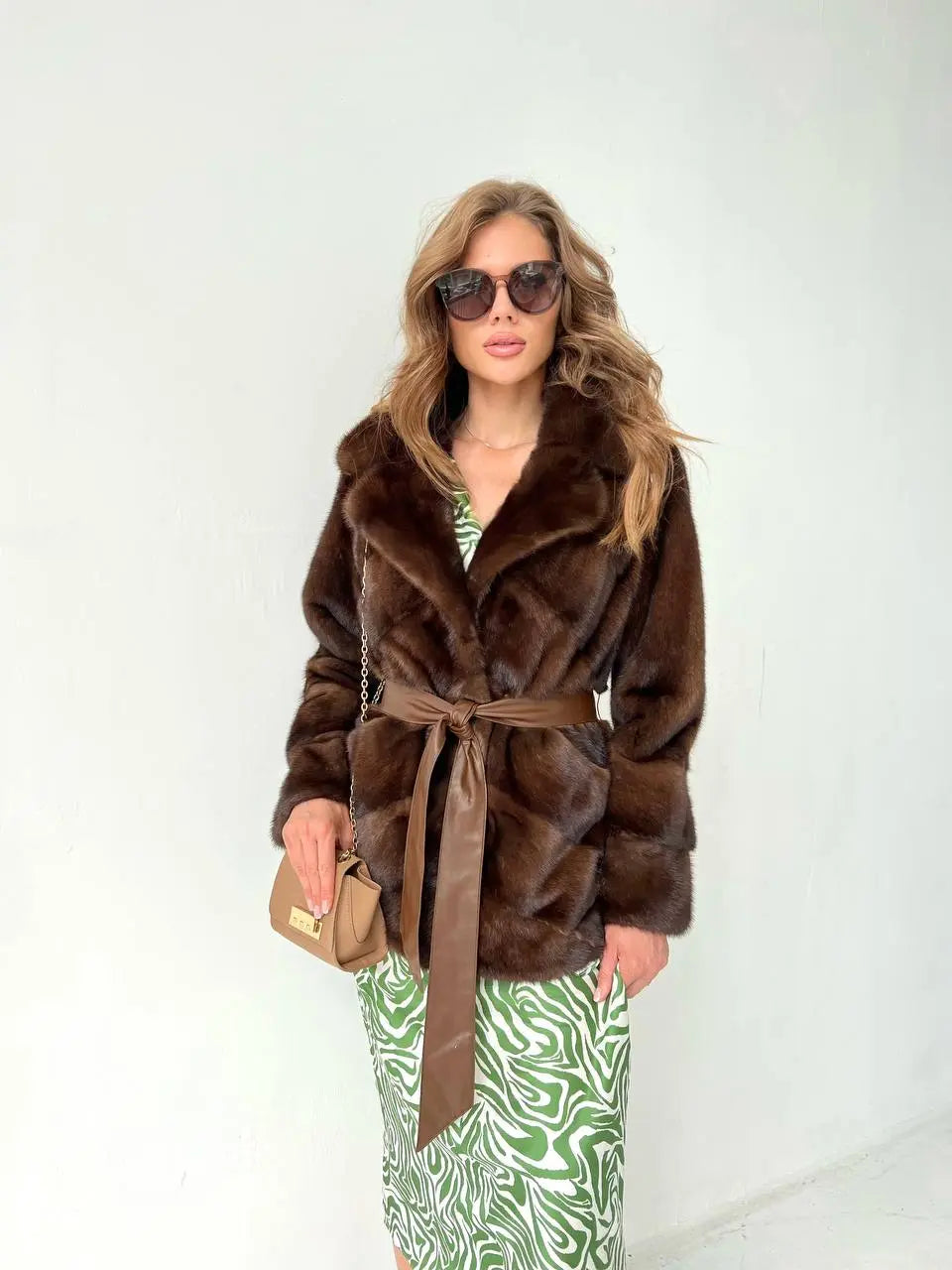 Natural Mink Fur with English Collar. Haina din blana naturala de vizon cu revere. KALINKA FURS