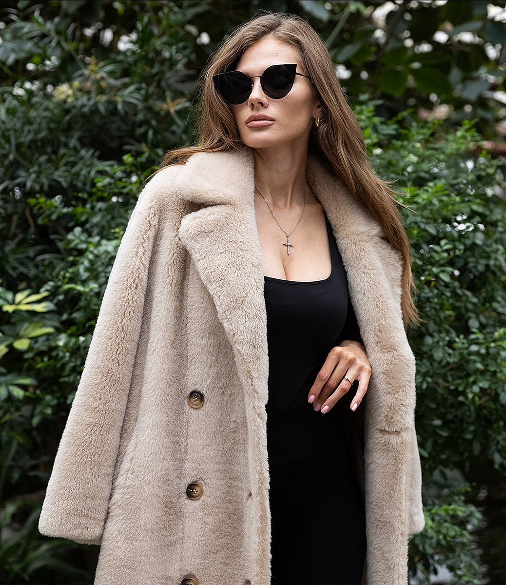 Teddy Coat English Collar. Palton de iarna oversized din lana de oaie. KALINKA FURS