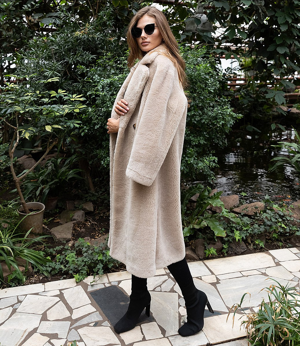Teddy Coat English Collar. Palton de iarna oversized din lana de oaie. KALINKA FURS