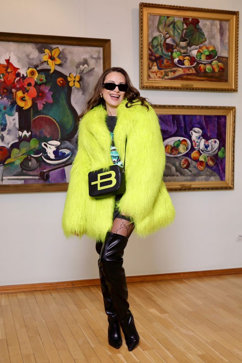 Mongolian fur in neon green. Blana naturala mongoleza culoare Verde Neon