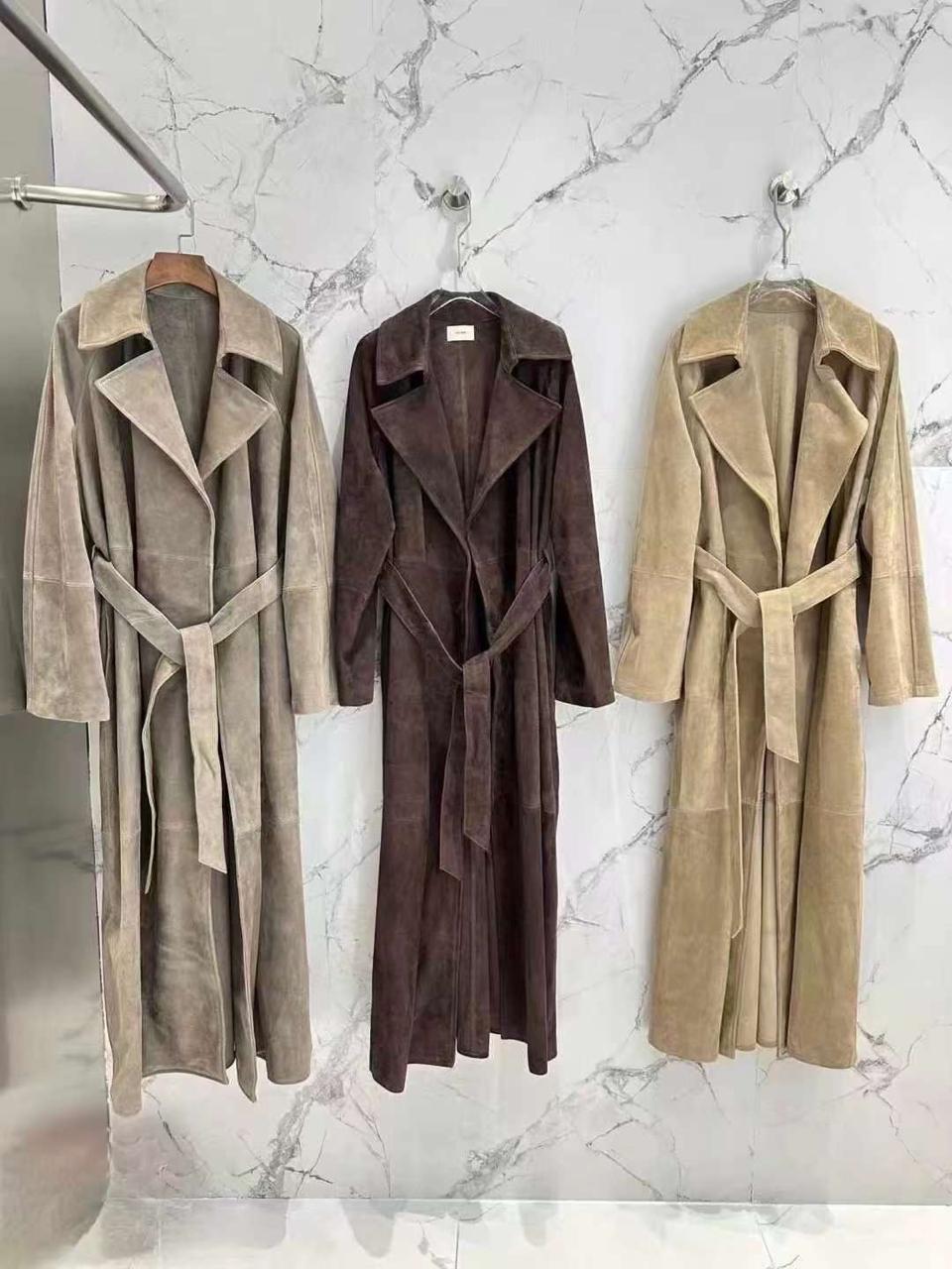 Oversized Trench Coat Suede. Pardesiu bej din piele intoarsa