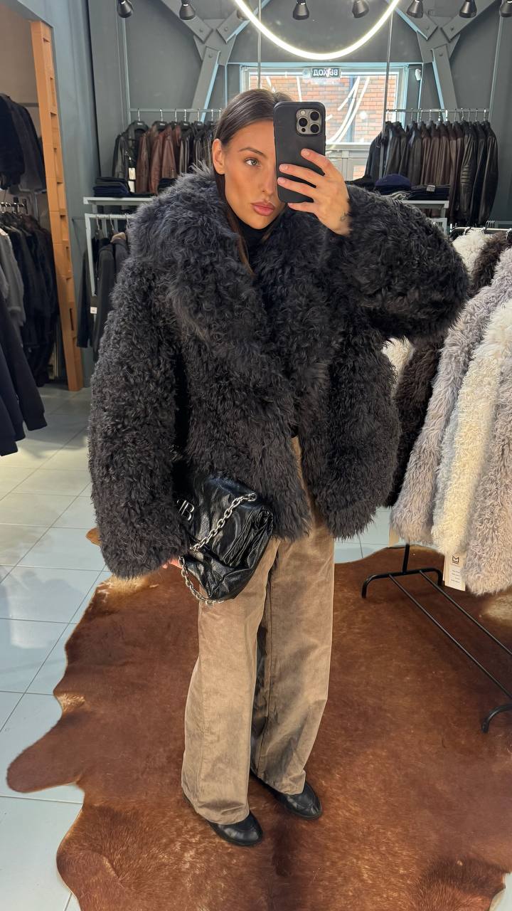 Manteau Tigrado en peau de mouton naturelle à fleurs avec revers