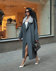 Cashmere Coat with Mink Collar. Palton din casmir cu guler din vizon KALINKA FURS