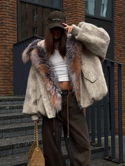 Money jacheta de iarnă cu guler de vulpe. Beige