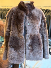 Iulia Cojoc din blană naturală de oaie Toscana