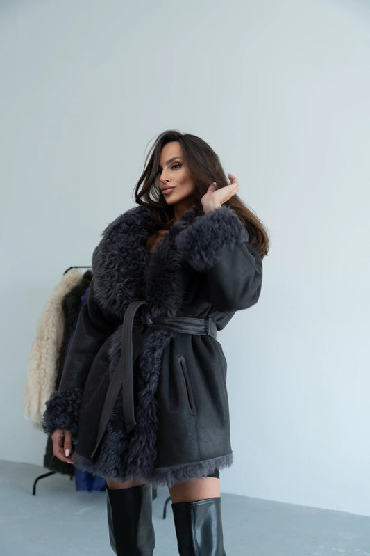 Double wear Tigrado Shearling Coat. Cojoc natural din lana de oaie Tigrado model reversibil KALINKA FURS