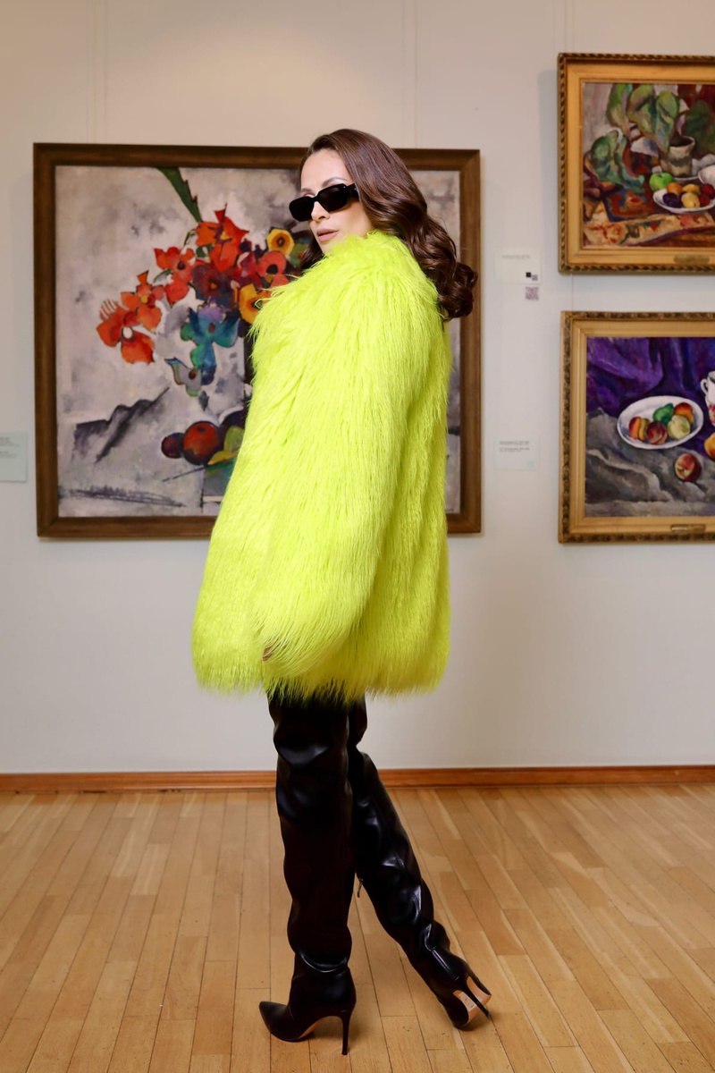 Mongolian fur in neon green. Blana naturala mongoleza culoare Verde Neon