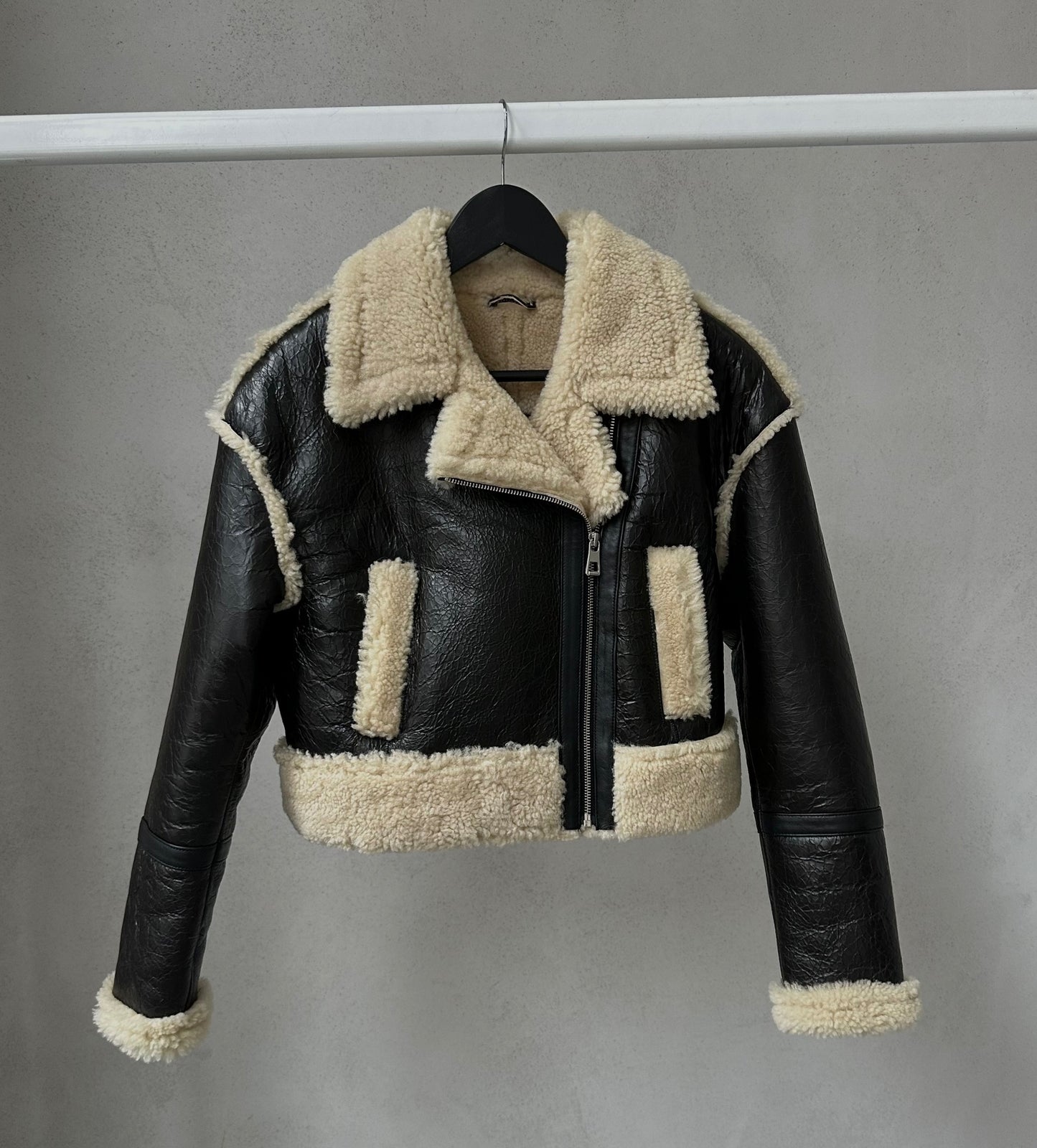 Cropped Shearling Winter Jacket