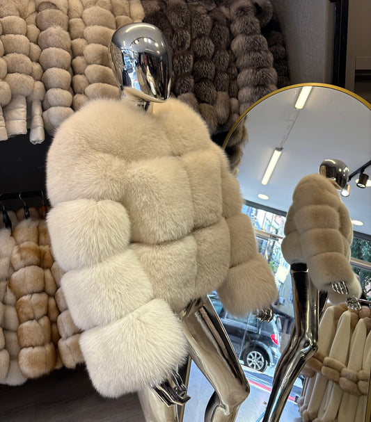 Jacheta din blana naturala de vulpe model scurt