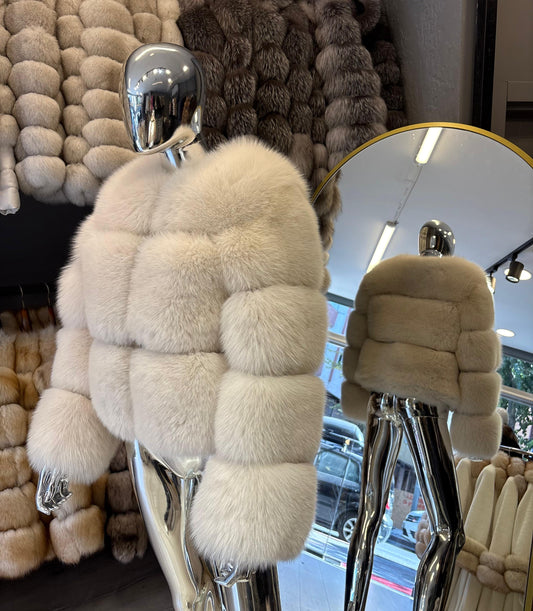 Jacheta din blana naturala de vulpe polara, model scurt