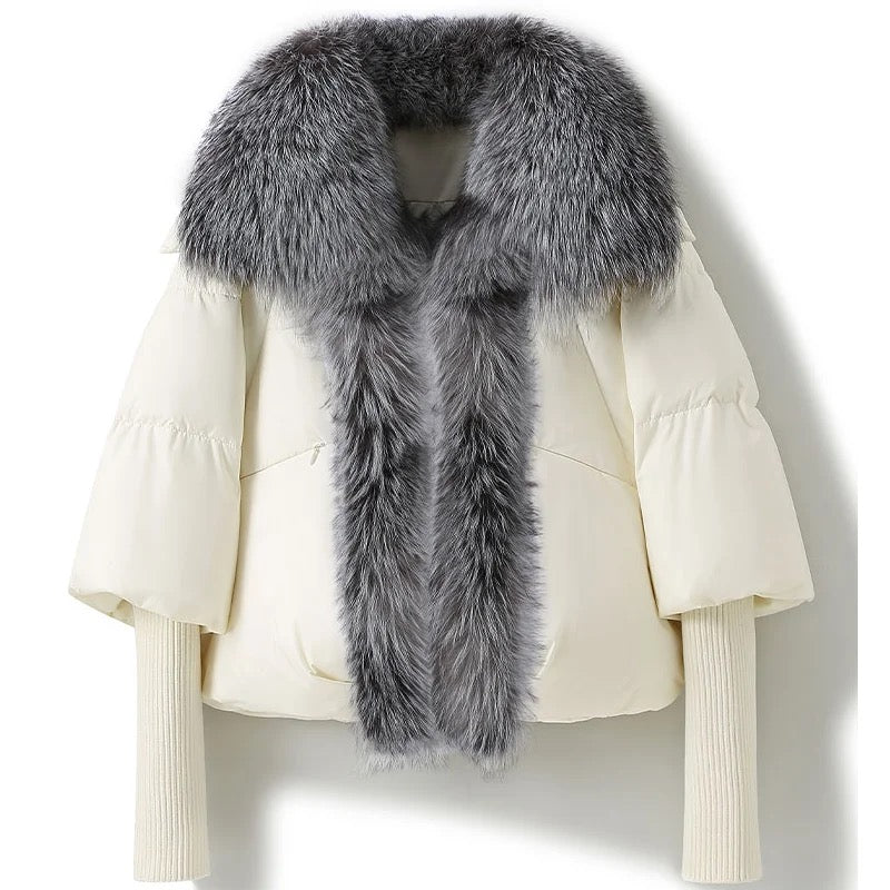 Goose down jacket with natural arctic fox collar. Jacheta cu puf de gasca si guler din vulpe polara