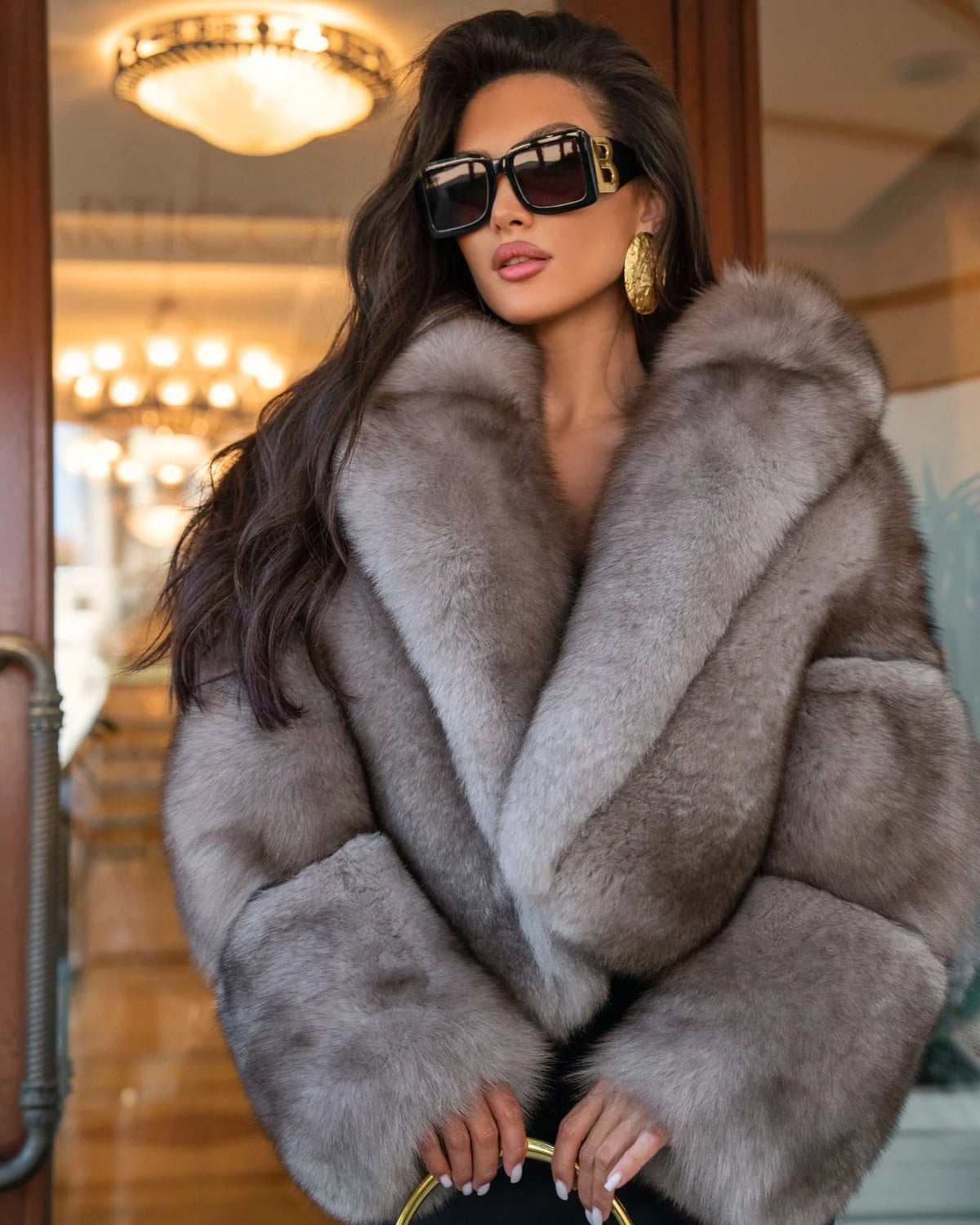 Vivienne Auction Genuine Fox Fur Coat with Wide Collar