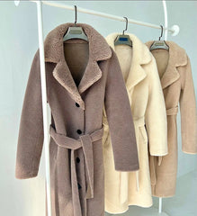 Teddy Coat Waist Brown. Teddy Coat calduros din blana naturala de oaie. KALINKA FURS
