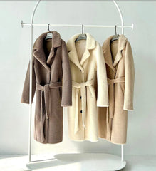 Teddy Coat Waist Brown. Teddy Coat calduros din blana naturala de oaie. KALINKA FURS