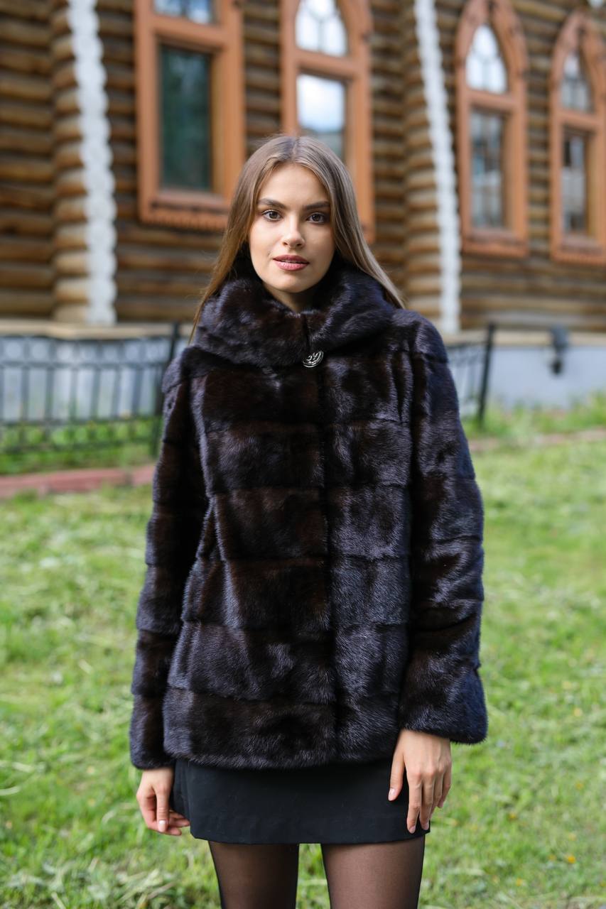 Natural Mink Hooded Coat. Haina din blana naturala de vizon cu gluga.