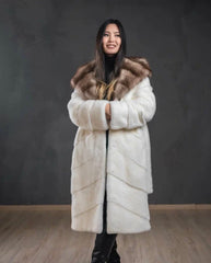 Natural Mink Fur Coat with Sable Collar. Haina din blana naturala de vizon cu zibelina. KALINKA FURS